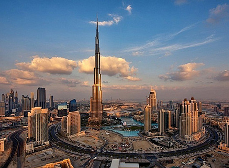 Day 2: Dubai – Tour – Modern Dubai – Burj Khalifa 124, 125th (floor) – Aquarium